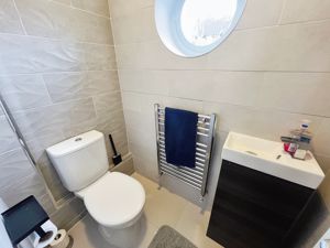 Guest wc- click for photo gallery